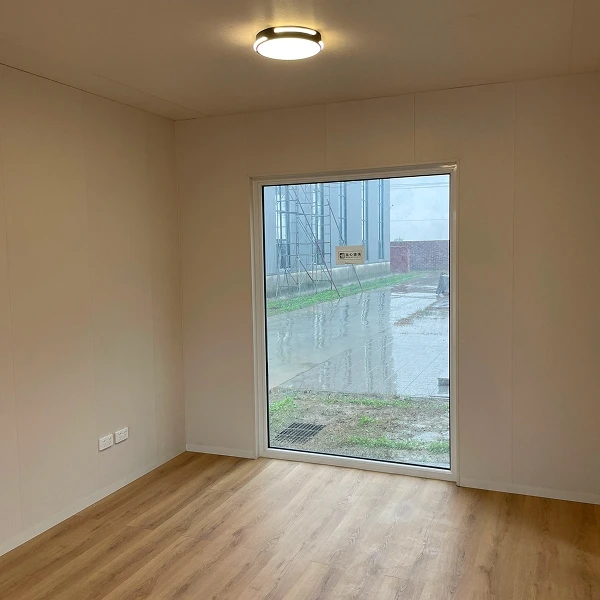 现代轻钢奶奶房