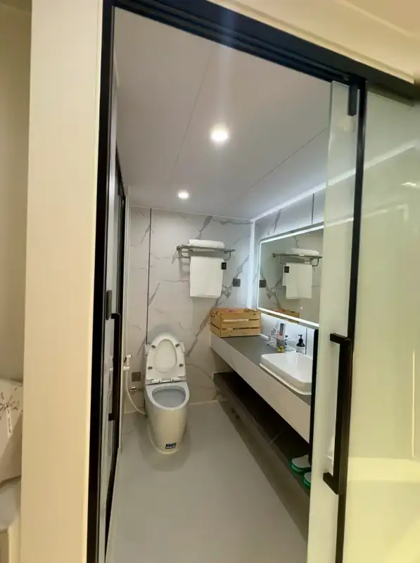 现代模块化轻钢居住舱