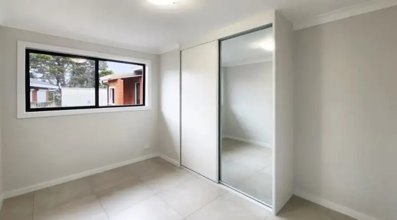 单层紧凑型轻钢附属建筑